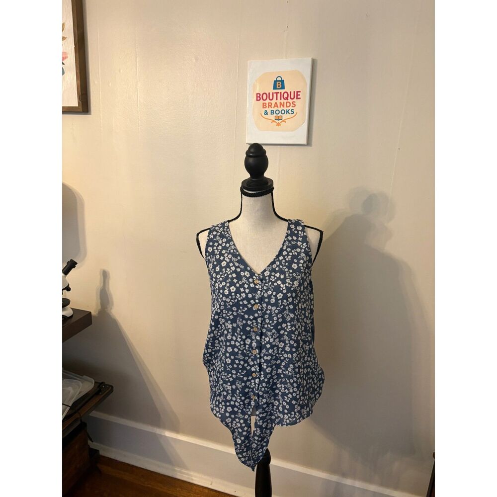 Fortune + Ivy Blue Floral Tie Front Sleeveless Blouse – Size Small